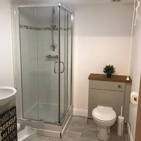 Appartement Flat 2 Basement Flat Bs3 *